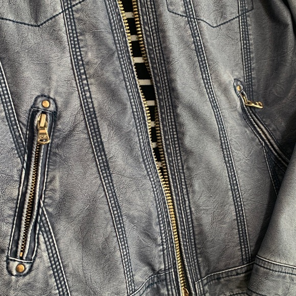 Point Zero Distressed Blue “Denim” Jacket - Picture 2 of 8